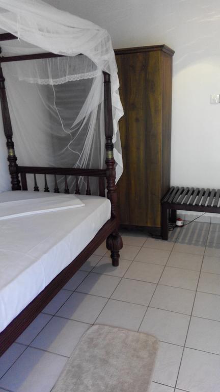 Surf Villa Hikkaduwa Dış mekan fotoğraf