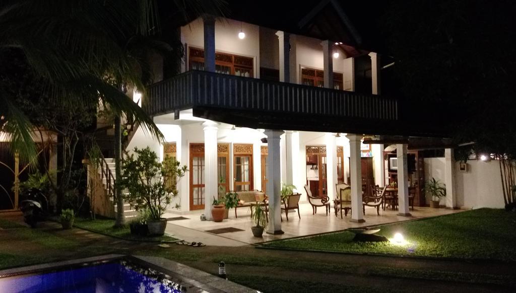Surf Villa Hikkaduwa Dış mekan fotoğraf