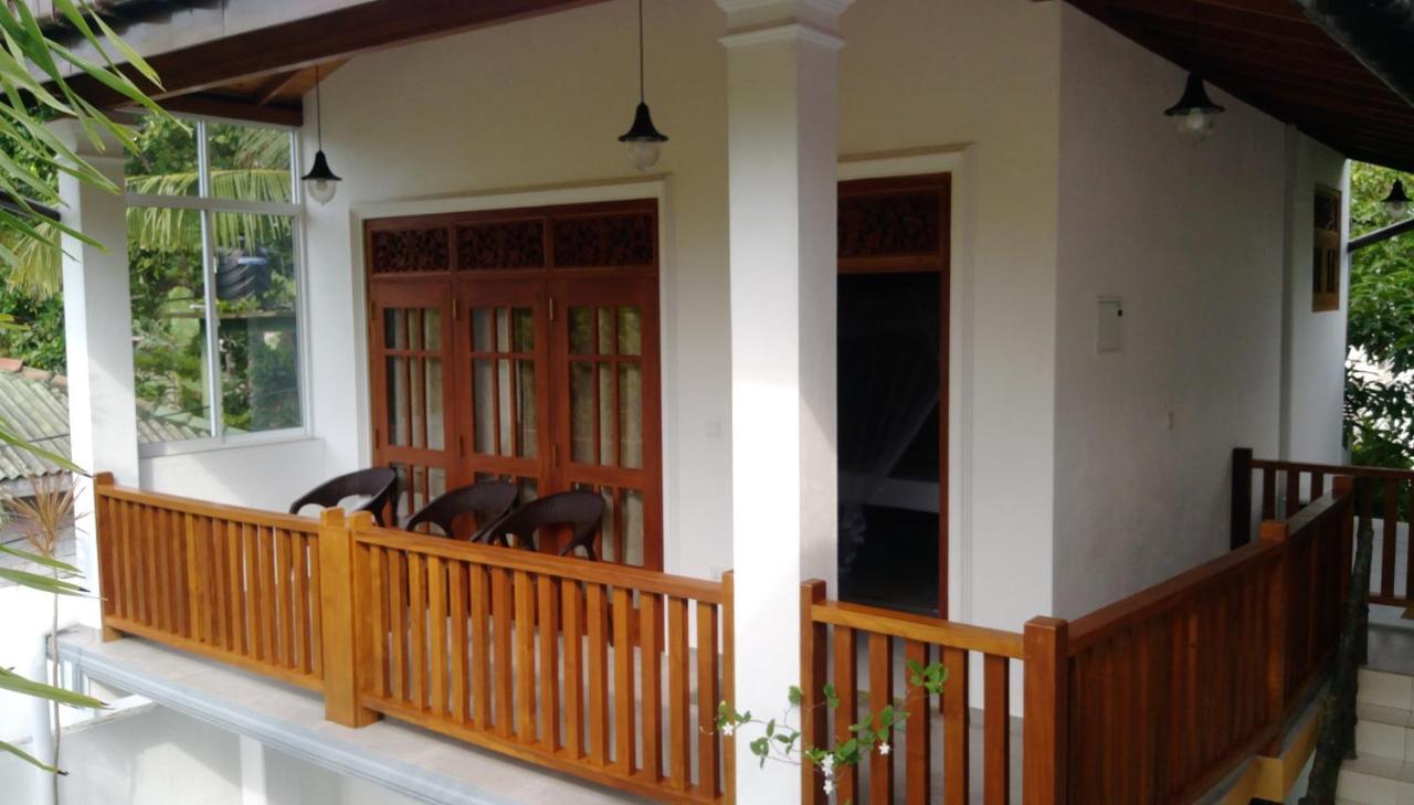 Surf Villa Hikkaduwa Dış mekan fotoğraf