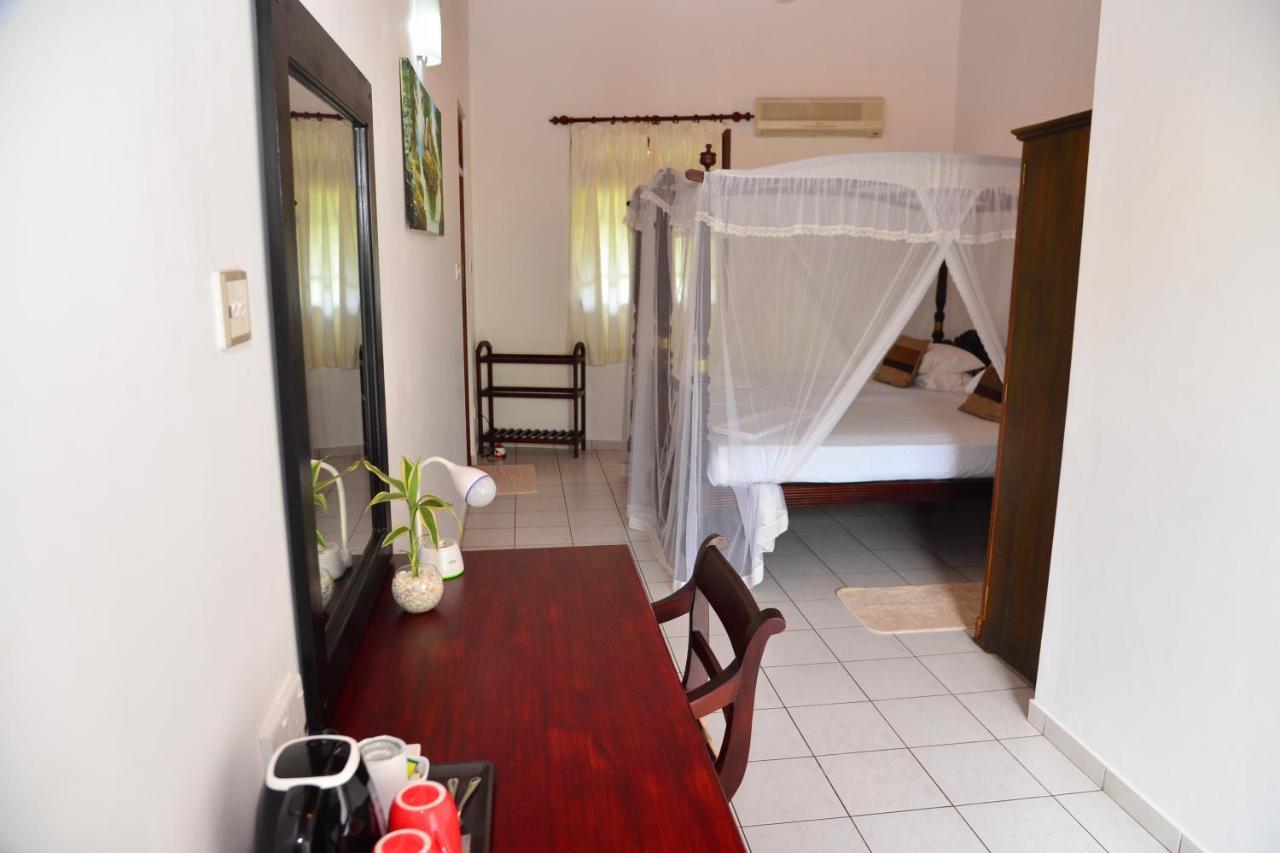 Surf Villa Hikkaduwa Dış mekan fotoğraf