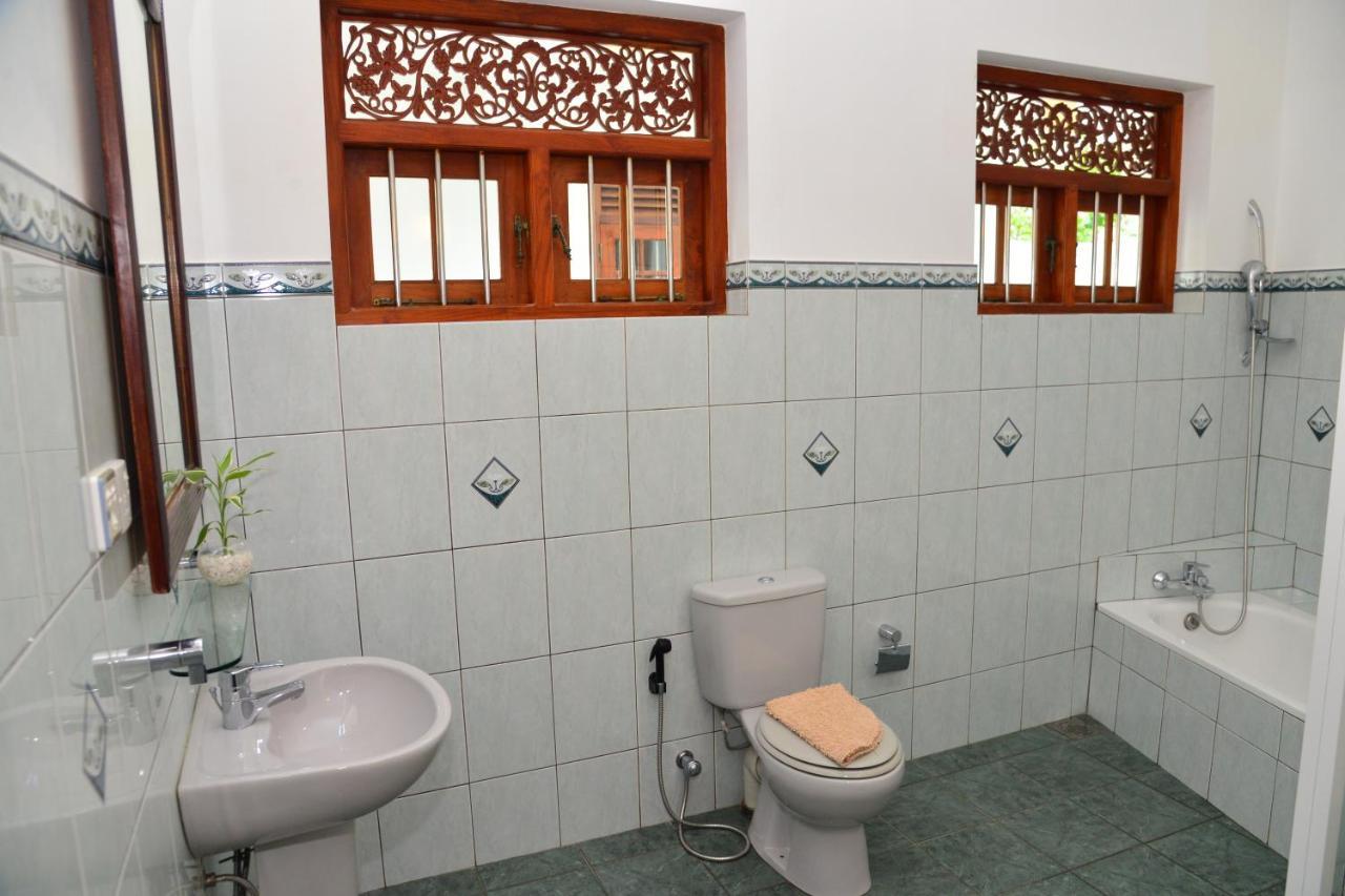 Surf Villa Hikkaduwa Dış mekan fotoğraf